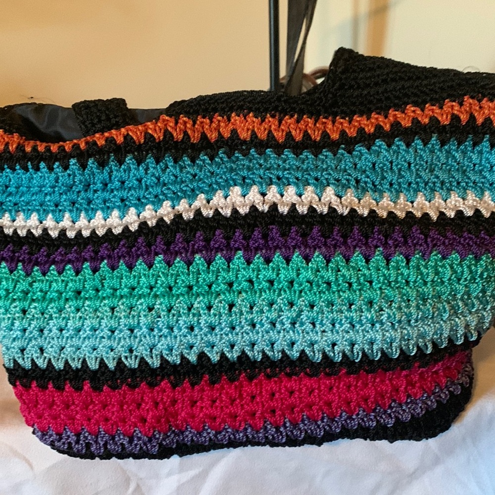 Colorful woven handbag from the Sak.